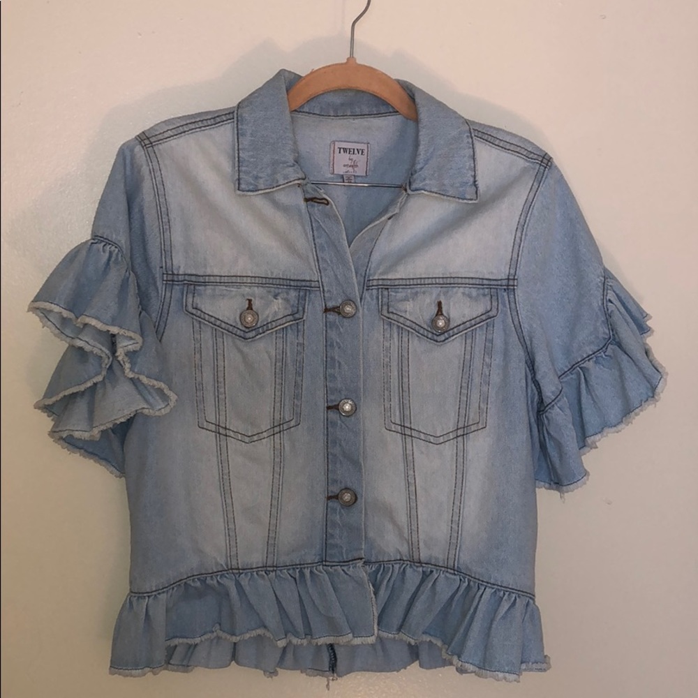 Short sleeve denim jacket
